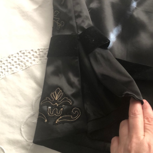 Gorgeous top - Picture 5 of 7